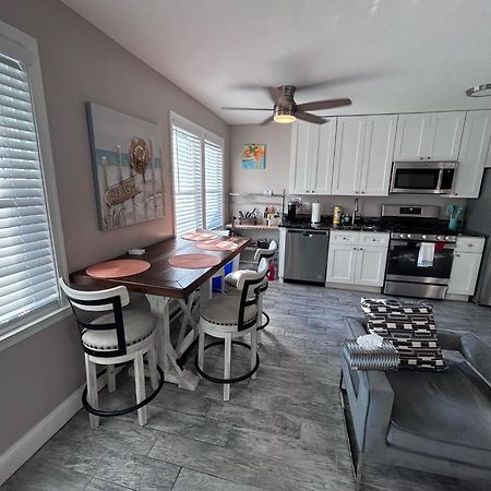 Beach Block Parking Modern Decor Porch 布里根泰恩 外观 照片